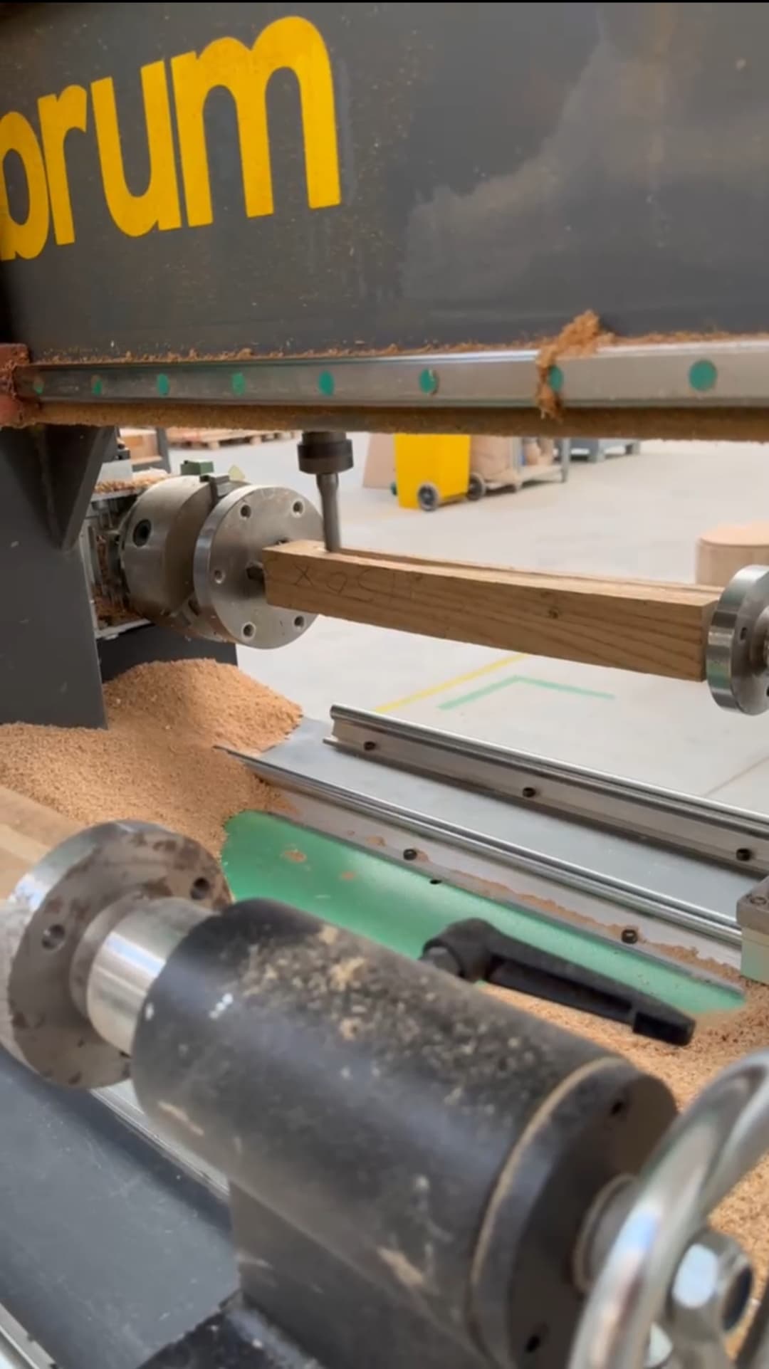 Fabrica Nan Wood Furniture — imagine din producție 3